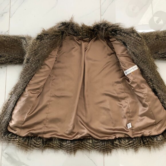 Trina Turk Women’s Faux Fur Coat Size M Medium Outdoor Winter Being Tan Brown - Picture 4 of 11